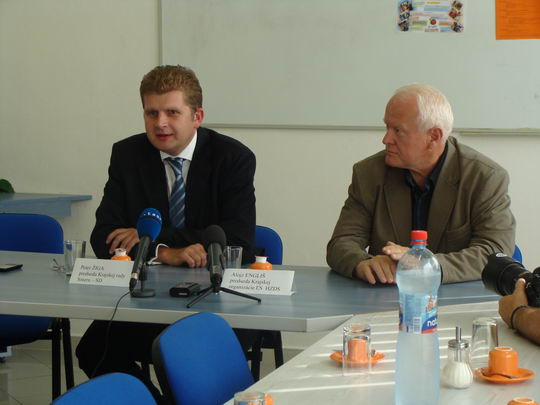 Tlačová konferencia k problematike volieb do KSK - foto č. 1