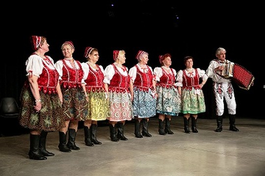 Košickí seniori sa predviedli v tanci aj v speve  - foto č. 11