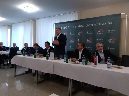 Stretnutie s predsedom strany SMER-SD Robertom Ficom v Michalovciach - foto č. 1