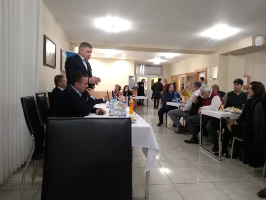 Stretnutie s predsedom strany SMER-SD Robertom Ficom v Michalovciach - foto č. 2